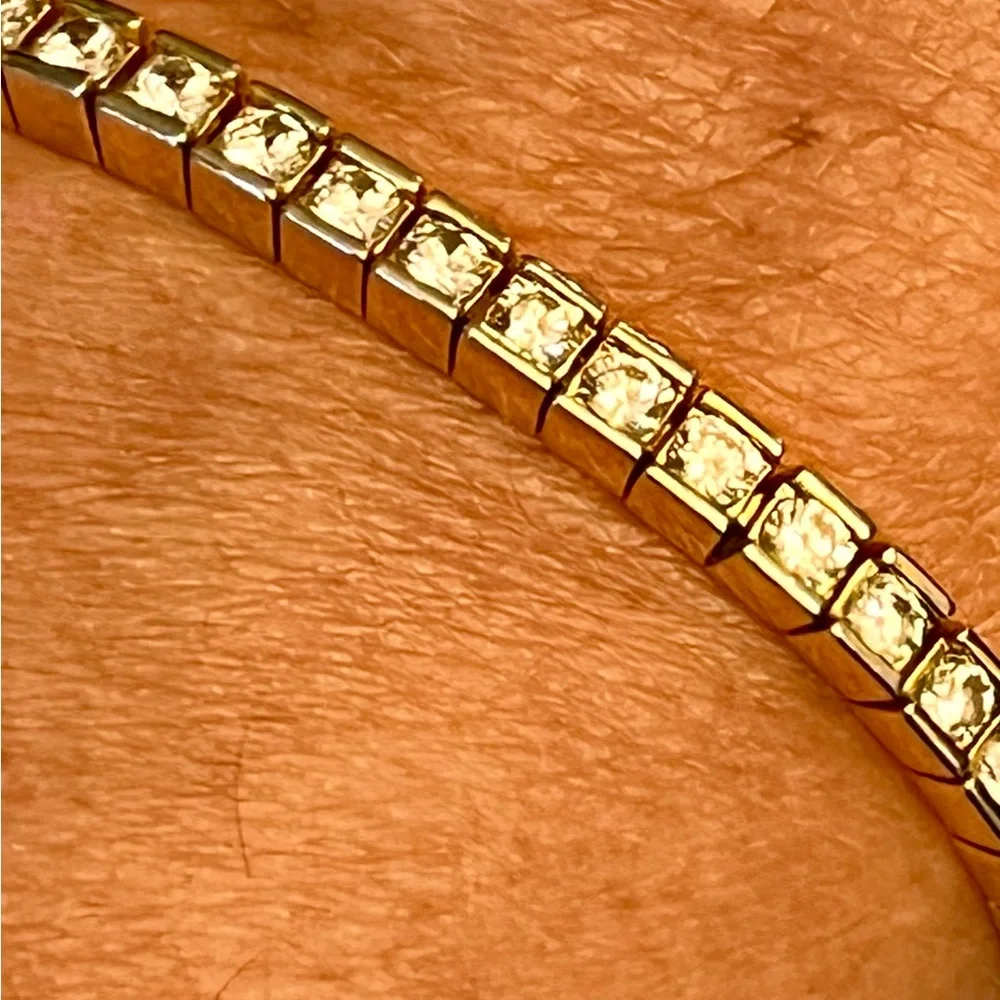 Premier Designs
Gold Color Rhinestone Adjustable Tennis Bracelet Fringe Gift VTG - Picture 12 of 17